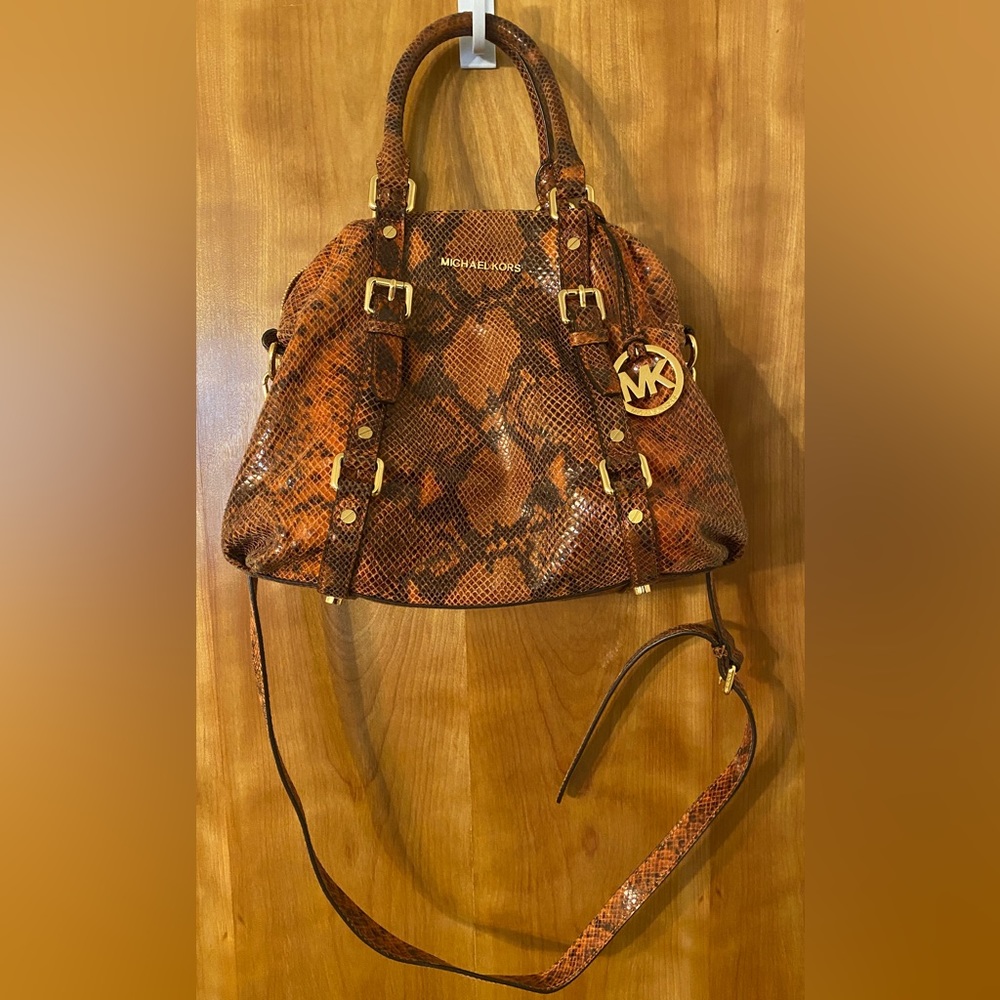 Michael Kors AP-1112 Purse